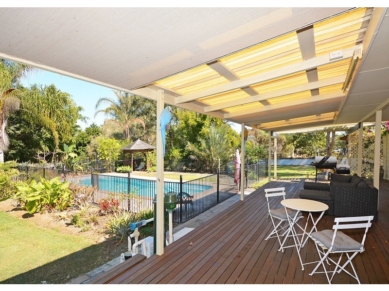 44 Senorita Parade, Urangan QLD 4655