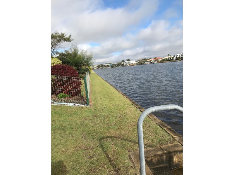 297/6 Melody Court, Warana QLD 4575