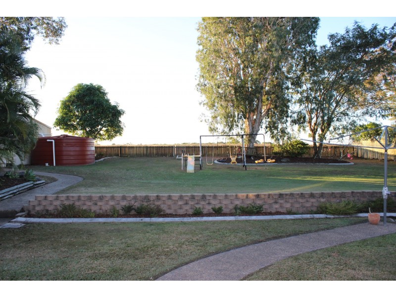 11 Ferny Dale Crescent, Branyan QLD 4670