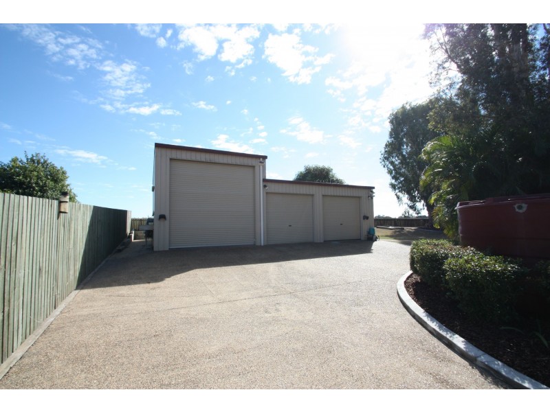 11 Ferny Dale Crescent, Branyan QLD 4670
