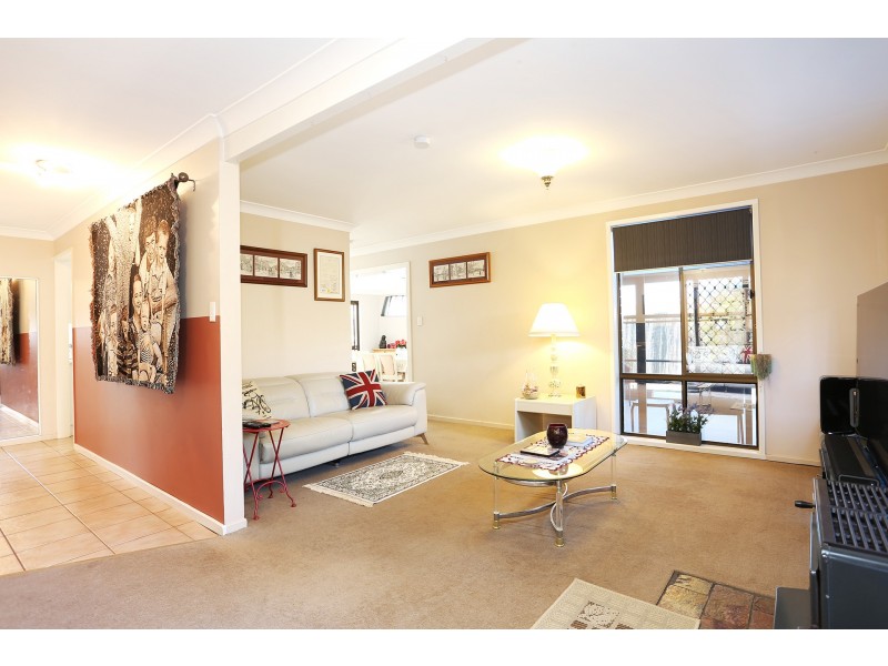 4 Shiraz Court, Wilsonton Heights QLD 4350
