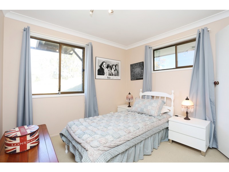 4 Shiraz Court, Wilsonton Heights QLD 4350