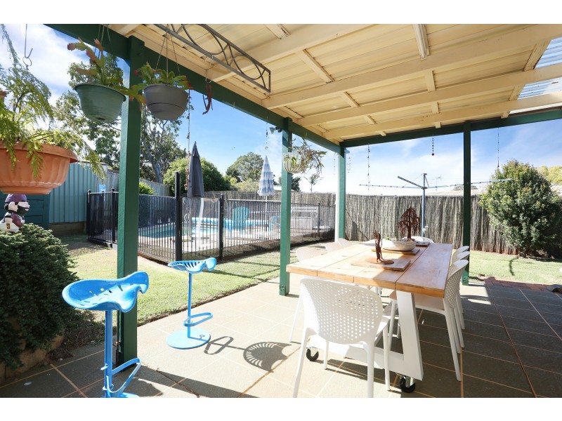 4 Shiraz Court, Wilsonton Heights QLD 4350