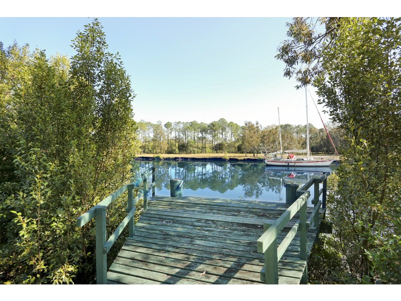 15 Riversleigh Road, Beachmere QLD 4510