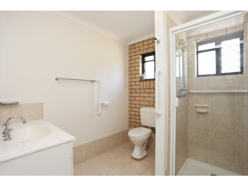15 Riversleigh Road, Beachmere QLD 4510