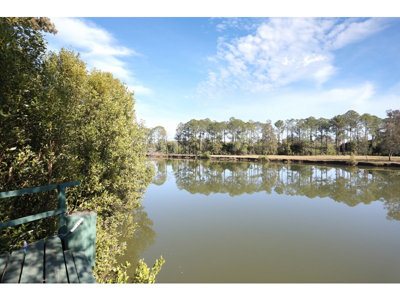 15 Riversleigh Road, Beachmere QLD 4510