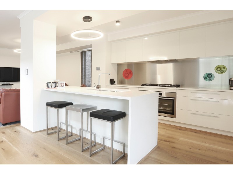 19 Birrigon Loop, Swanbourne WA 6010