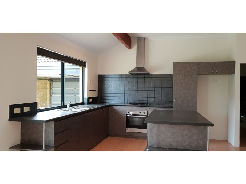 14 Pyrenees Lane, Merriwa WA 6030