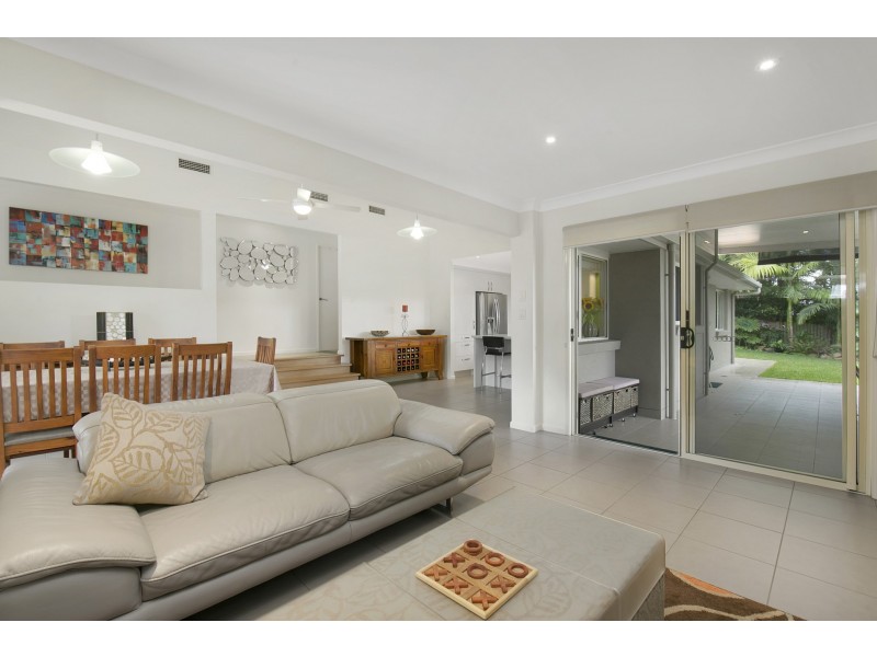 74 Dove Tree Crescent, Sinnamon Park QLD 4073