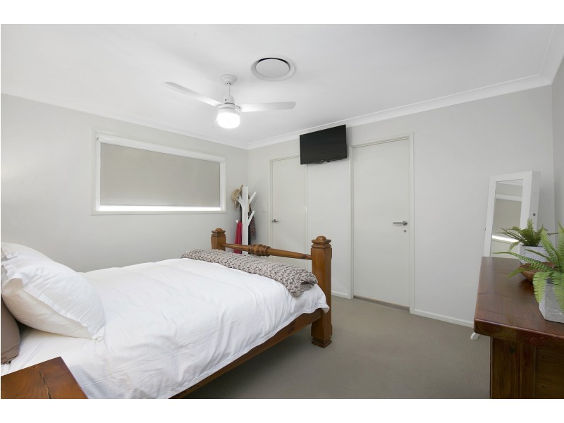 74 Dove Tree Crescent, Sinnamon Park QLD 4073