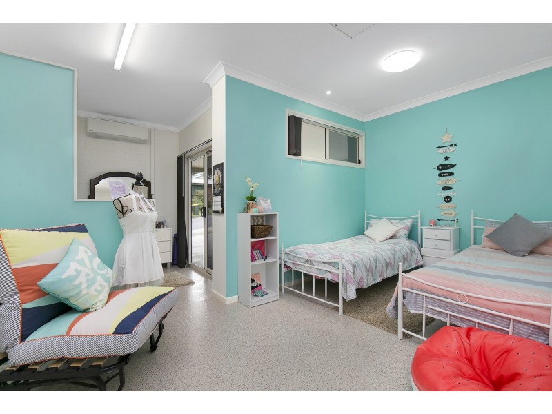 74 Dove Tree Crescent, Sinnamon Park QLD 4073
