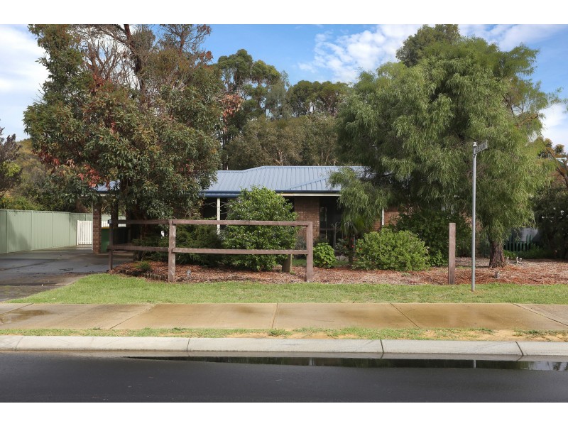 10 Bovell Avenue, Margaret River WA 6285