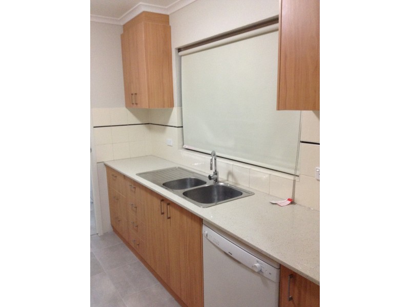 8/15 Charles Street, Queanbeyan NSW 2620