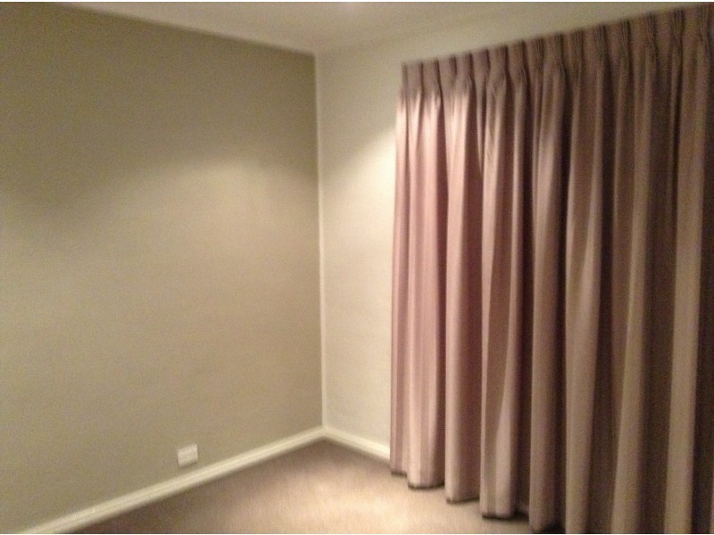 8/15 Charles Street, Queanbeyan NSW 2620