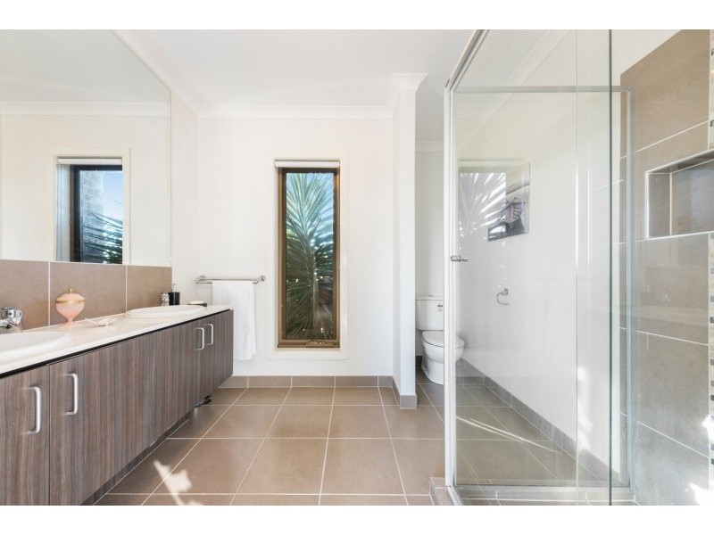 215 Glen Avon Drive, Bannockburn VIC 3331