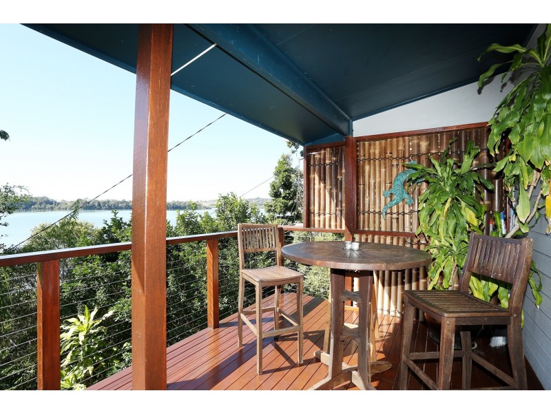 136 Broadwater Esplanade, Bilambil Heights NSW 2486