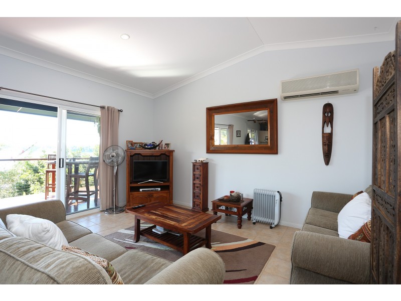 136 Broadwater Esplanade, Bilambil Heights NSW 2486