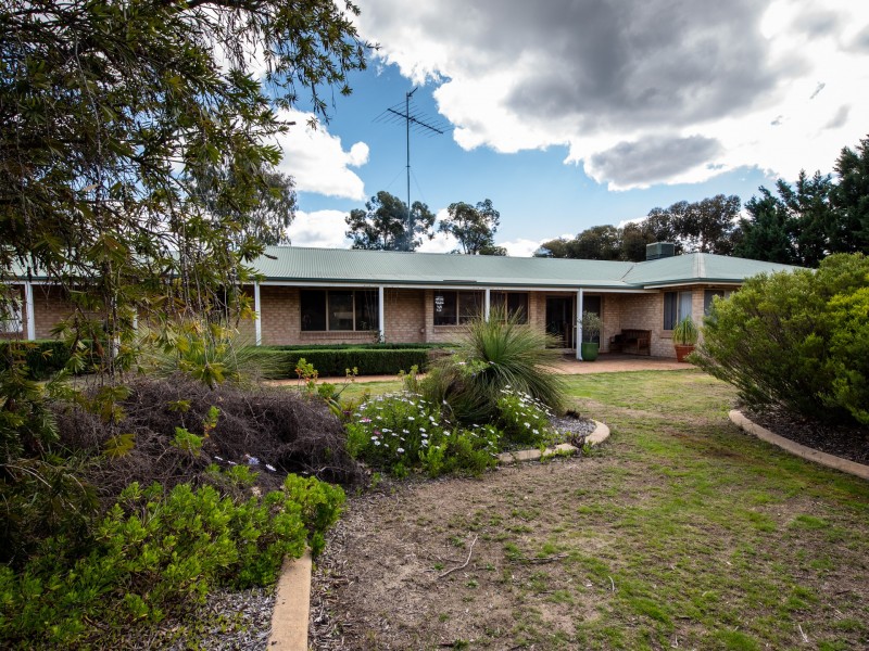 24 Illyarrie Crescent, Boddington WA 6390