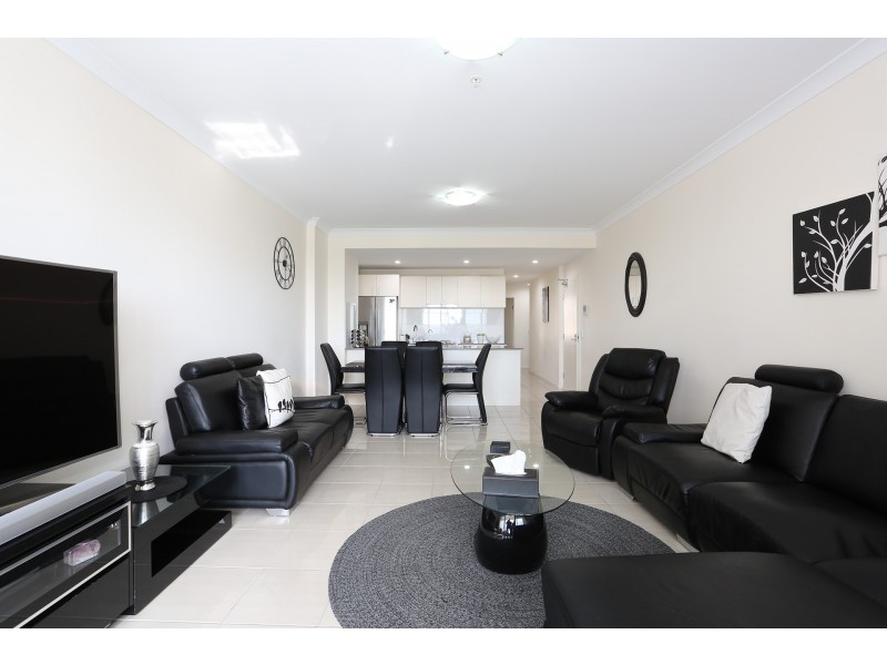 27/1 Browne Parade, Warwick Farm NSW 2170