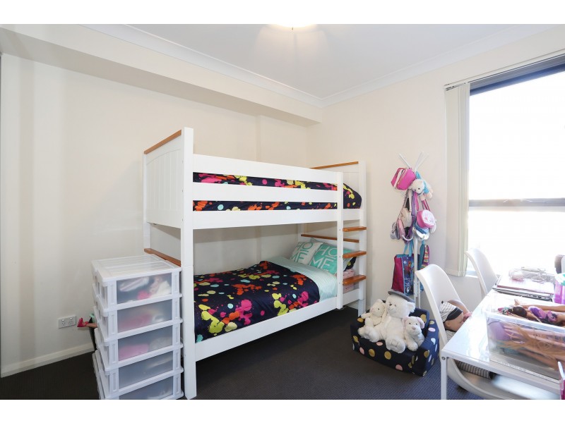 27/1 Browne Parade, Warwick Farm NSW 2170