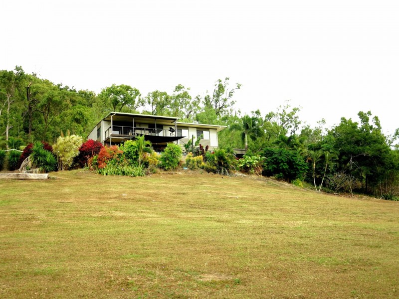 17 Lawson Street, Midge Point QLD 4799