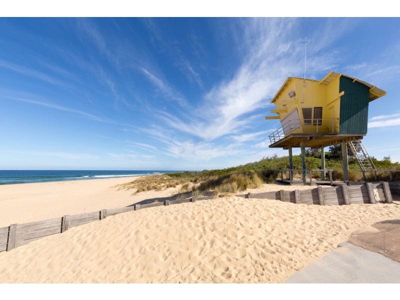 5 Merindah Court, Lakes Entrance VIC 3909