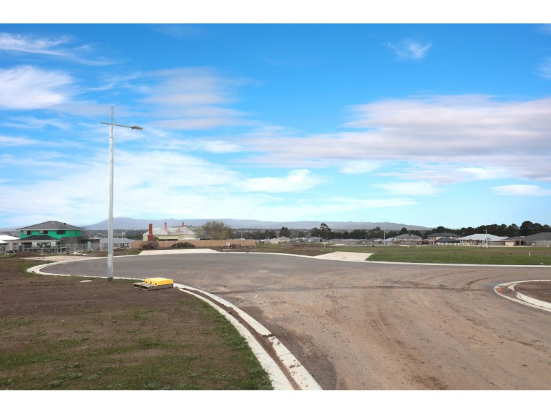 12 Scentbark Way, Gisborne VIC 3437