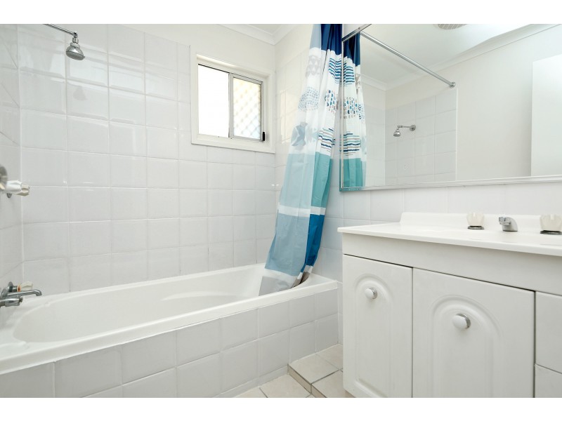 11 Peppermint Street, Crestmead QLD 4132