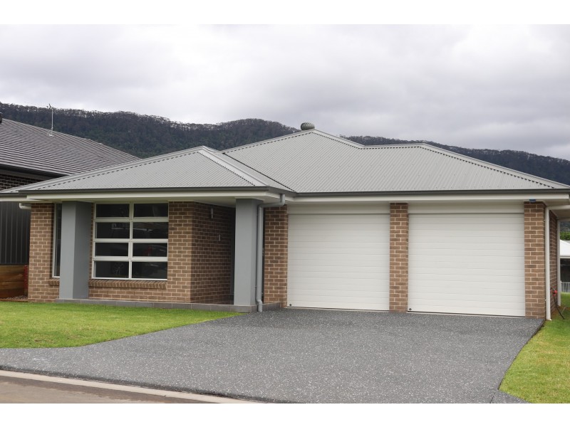 16 Lockheed Hudson drive, Horsley NSW 2530