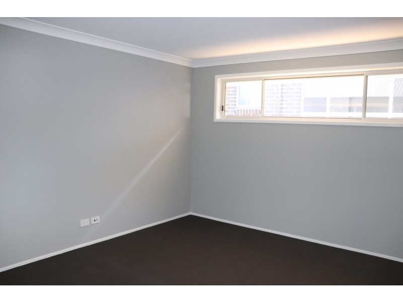 16 Lockheed Hudson drive, Horsley NSW 2530