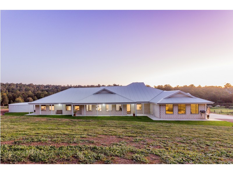 1755 Stoneleigh Road, Stoneville WA 6081