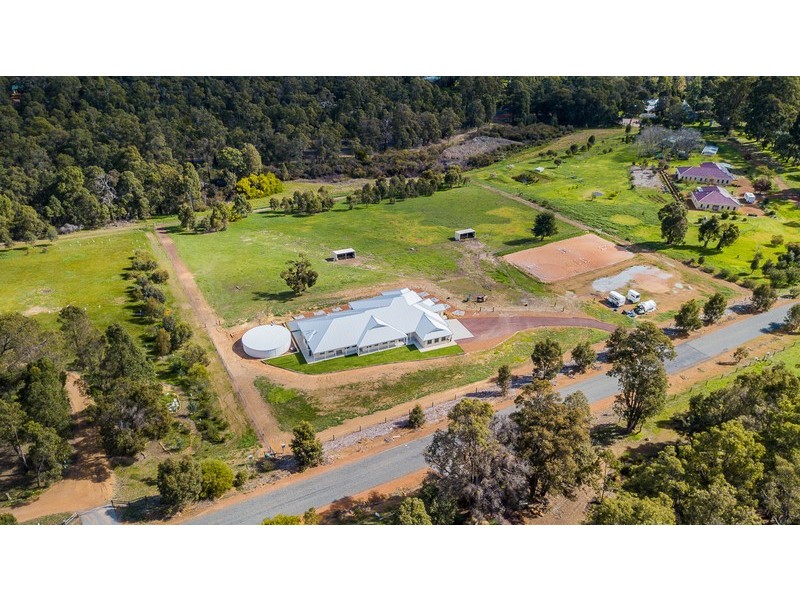 1755 Stoneleigh Road, Stoneville WA 6081