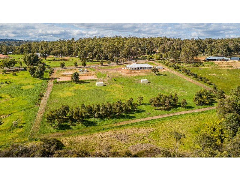 1755 Stoneleigh Road, Stoneville WA 6081