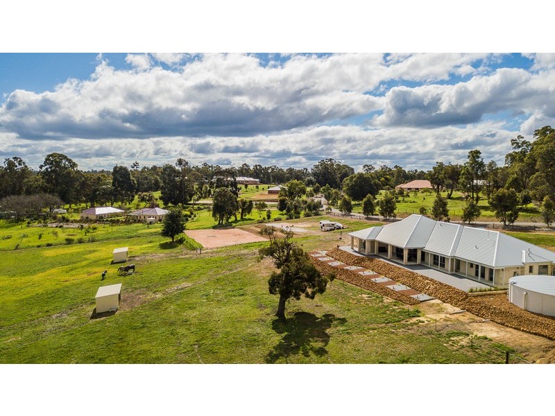 1755 Stoneleigh Road, Stoneville WA 6081