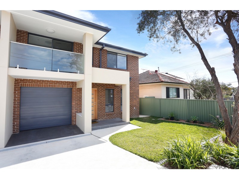 89A Oak Road, Kirrawee NSW 2232