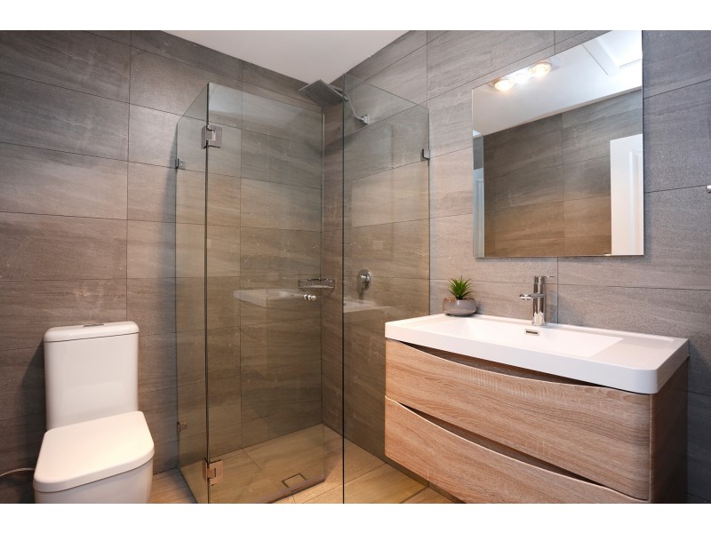 89A Oak Road, Kirrawee NSW 2232