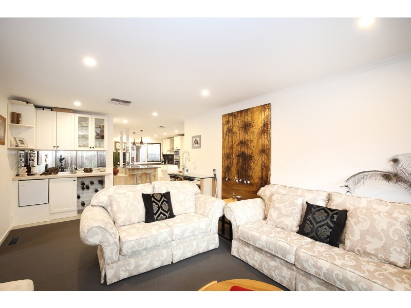 6/21-23 Outhwaite Avenue, Doncaster VIC 3108