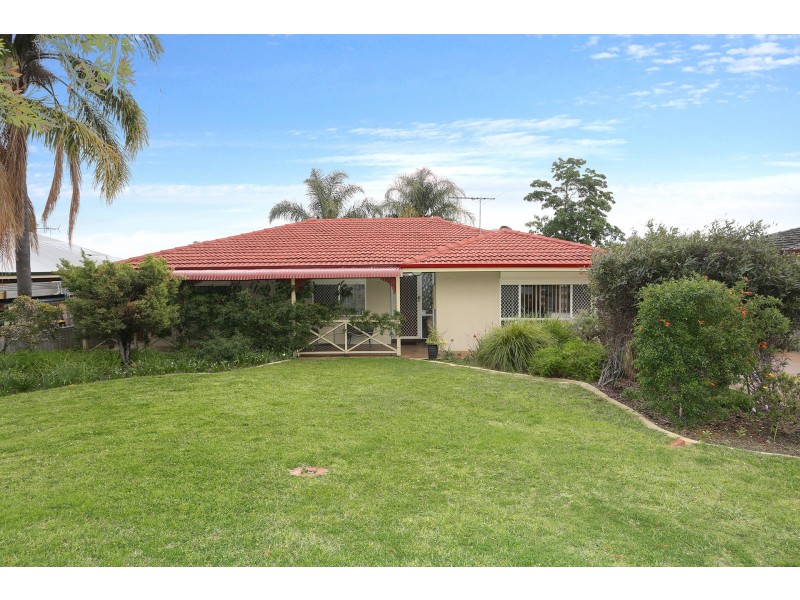 17 Frost Street, Swan View WA 6056