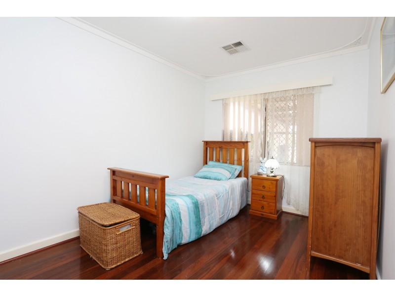 17 Frost Street, Swan View WA 6056