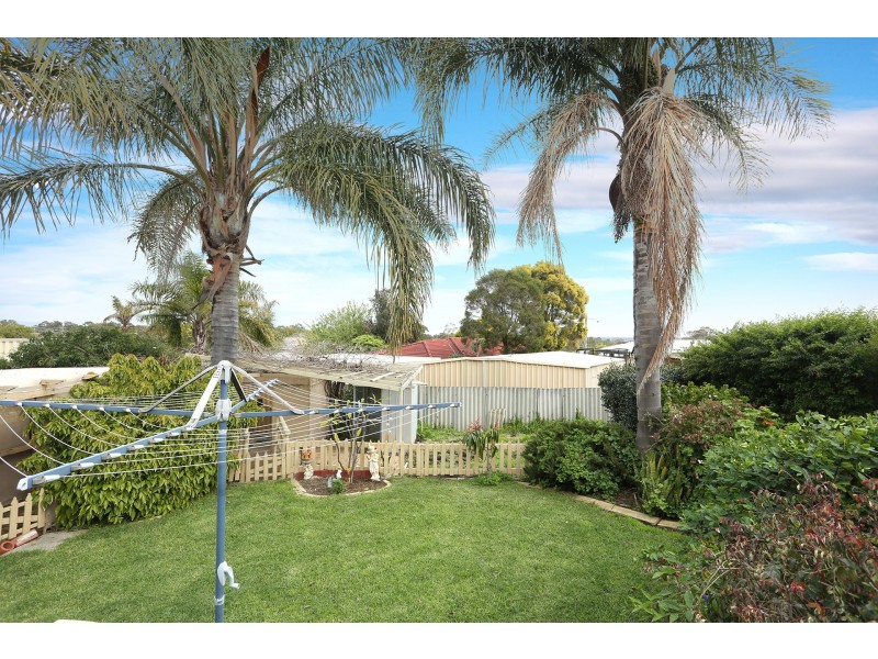 17 Frost Street, Swan View WA 6056