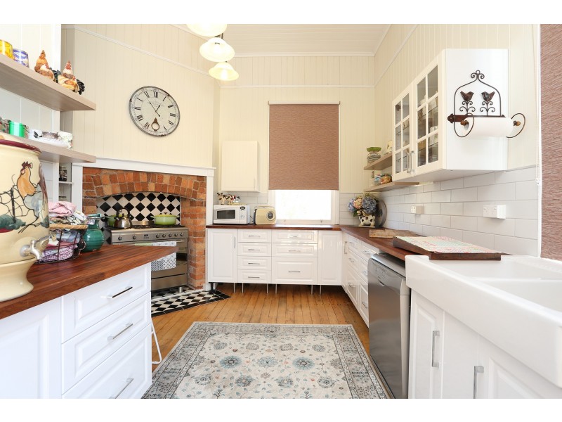 33 Pratten Street, Warwick QLD 4370