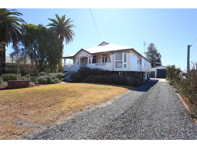 33 Pratten Street, Warwick QLD 4370