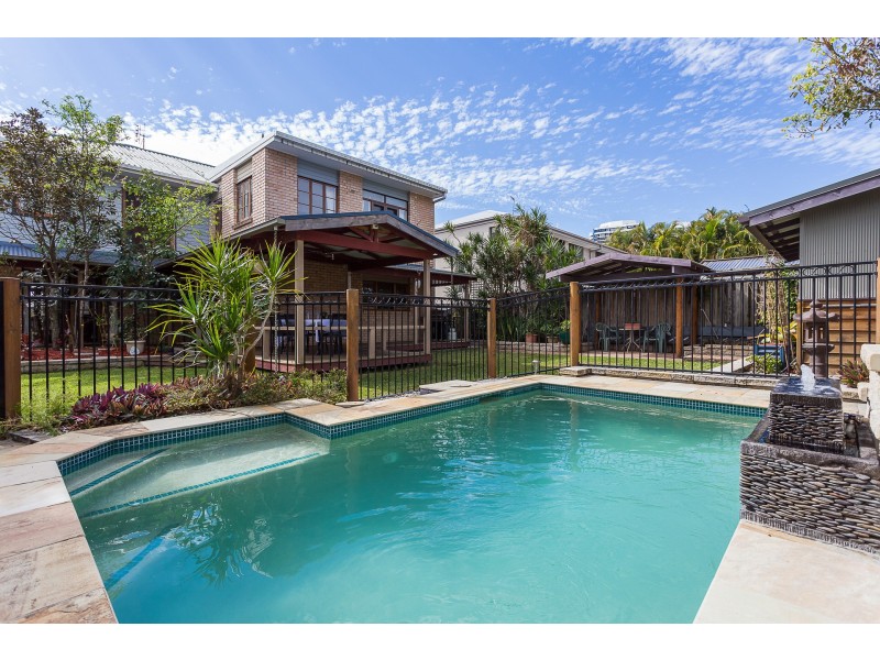 36 Clam Street, Runaway Bay QLD 4216