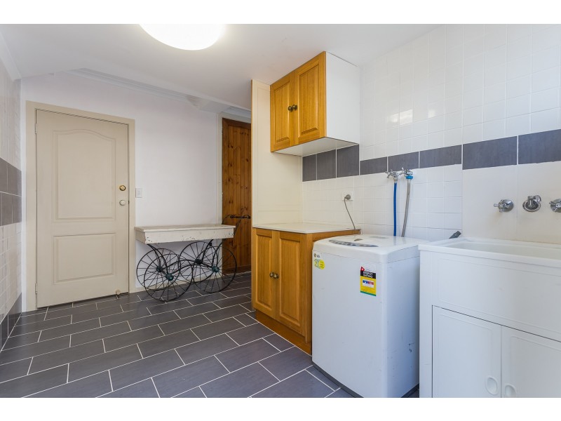 36 Clam Street, Runaway Bay QLD 4216