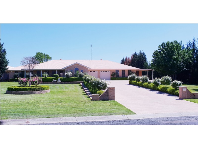 1 Davies Place, Picton NSW 2571