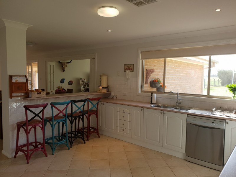 1 Davies Place, Picton NSW 2571