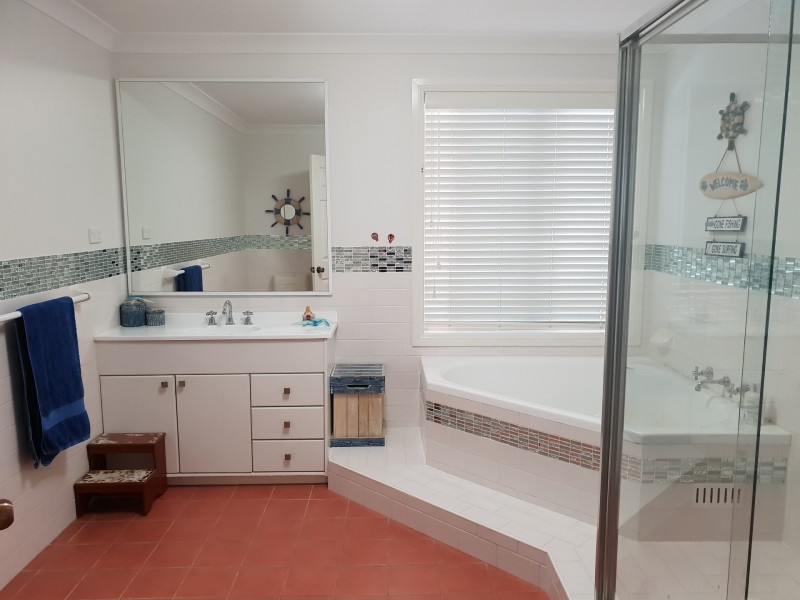 1 Davies Place, Picton NSW 2571