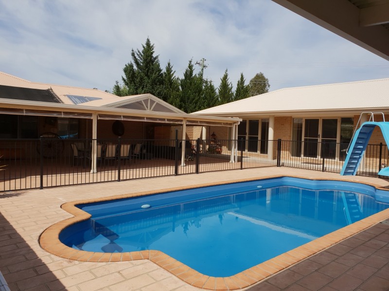 1 Davies Place, Picton NSW 2571