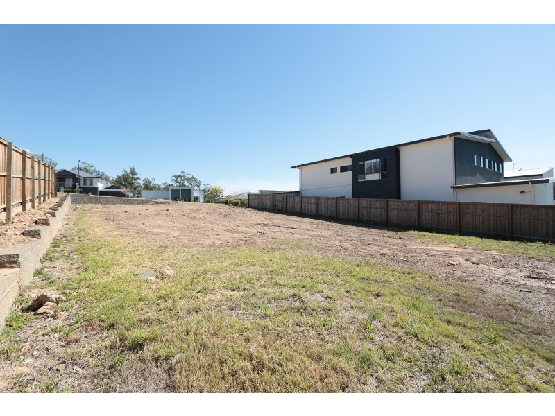 23 Ridgewood Drive, Brookwater QLD 4300