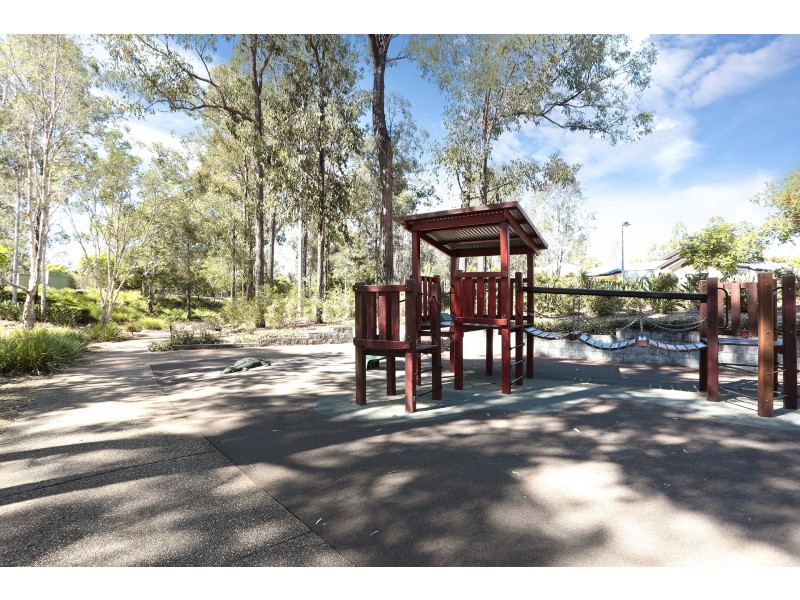 23 Ridgewood Drive, Brookwater QLD 4300